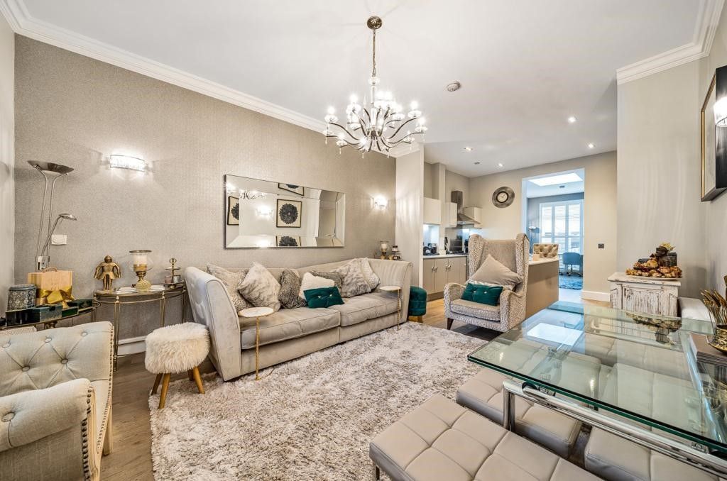 Property photo 3 of 24