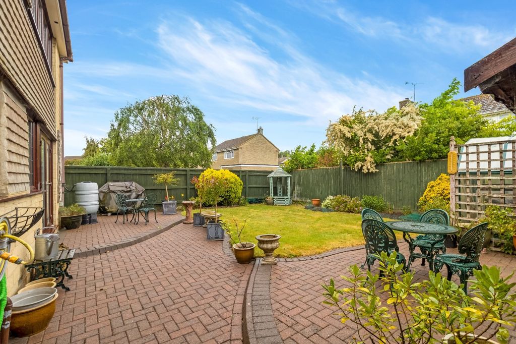 Property photo 1 of 11 Rear Garden