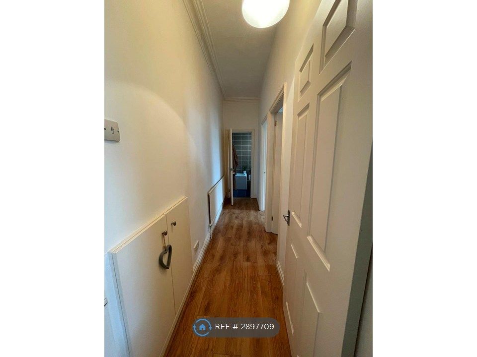 Property photo 3 of 6 Hallway