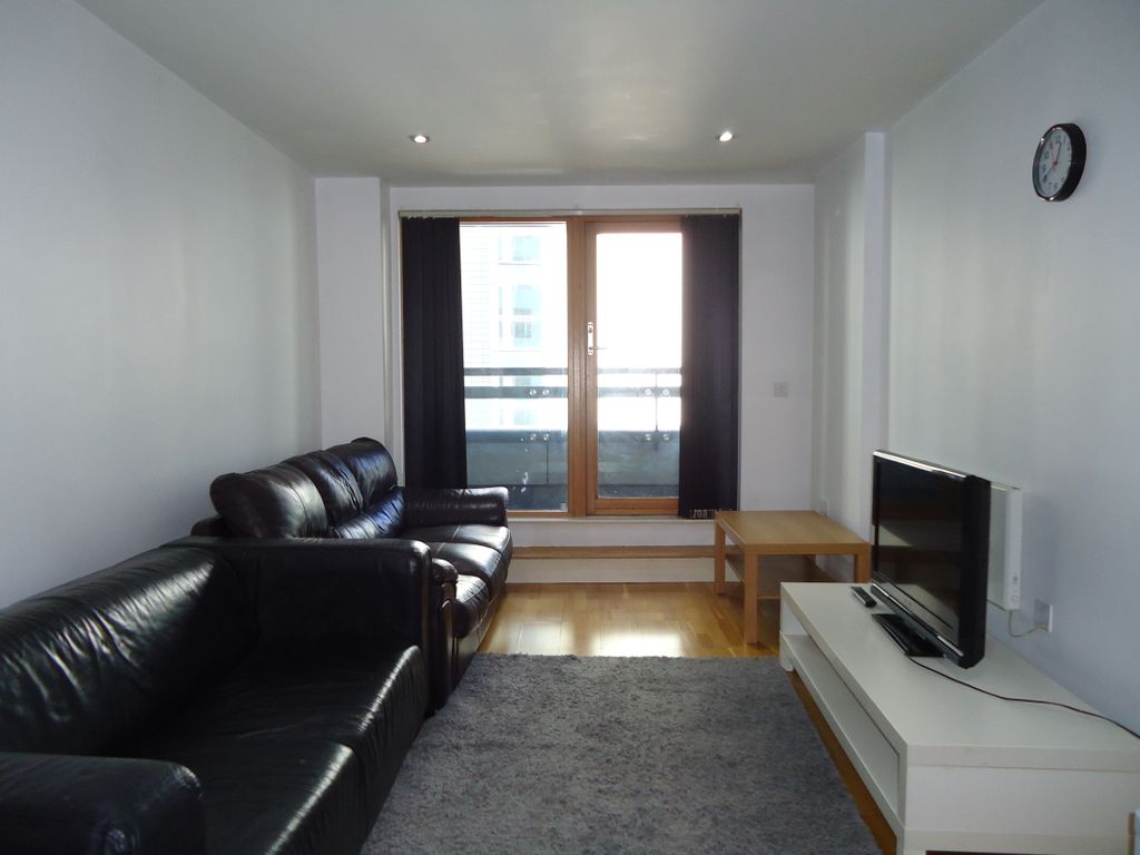 Property photo 3 of 9 Lounge