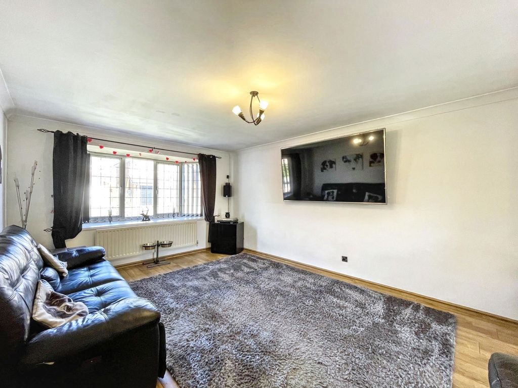 Property photo 3 of 20