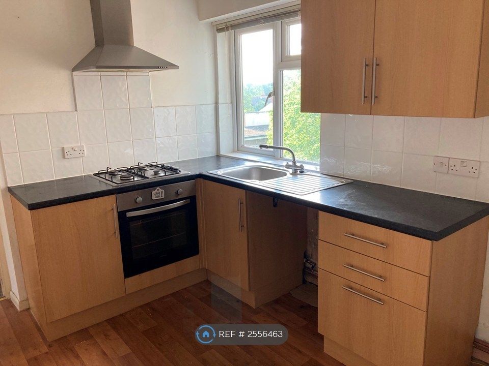 Property photo 1 of 8 Kitchen
