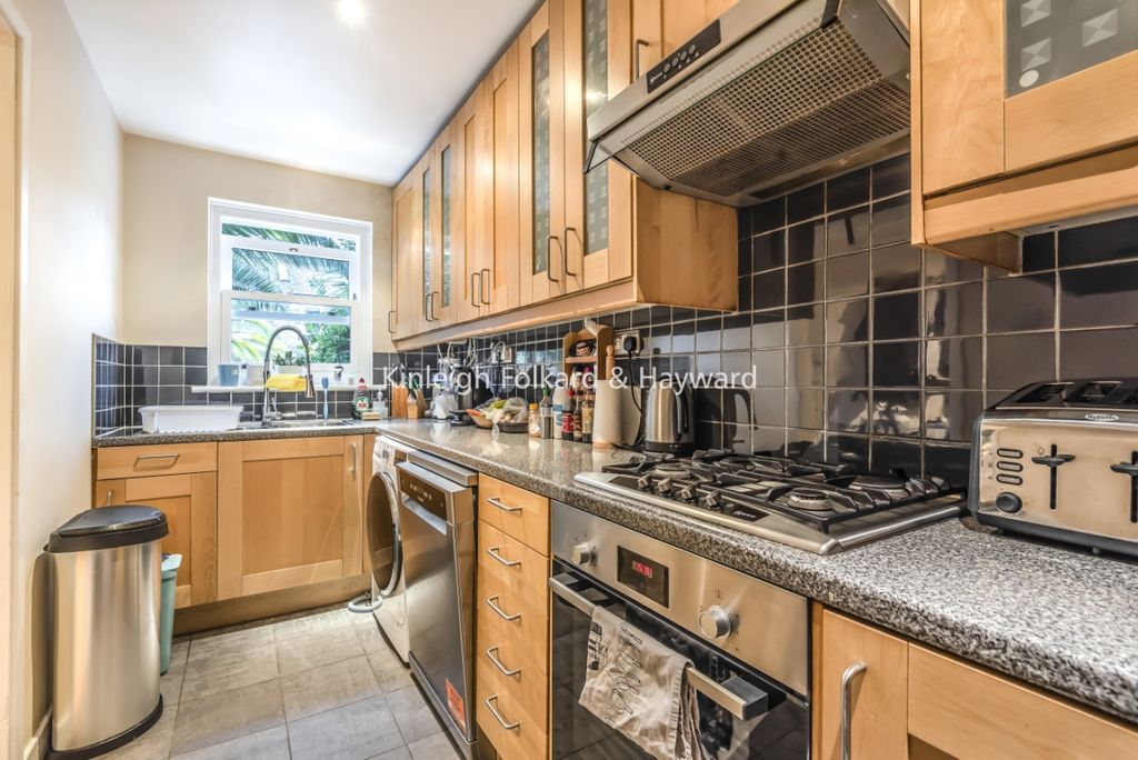 Property photo 1 of 8 9179Fb4c-73Be-4132-B