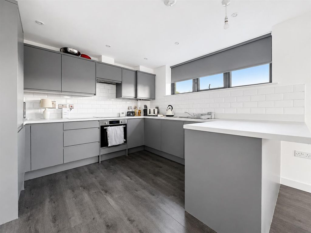 Property photo 2 of 11 Kitchen..Png
