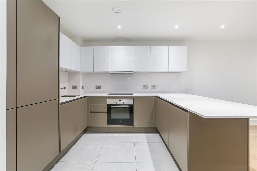 Property photo 2 of 13 Kitchen 2.Jpeg