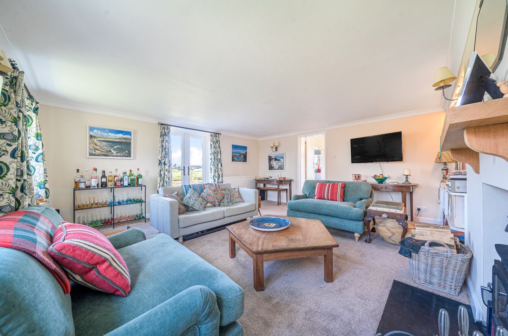 Property photo 3 of 23 1440379-25-69Dd11...