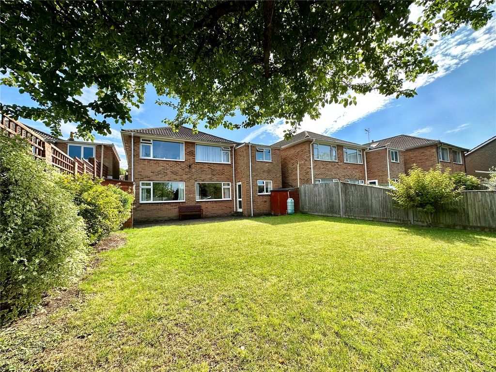 Property photo 2 of 19 Picture No. 15