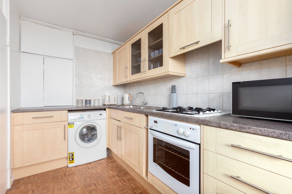 Property photo 2 of 16 Kitchen