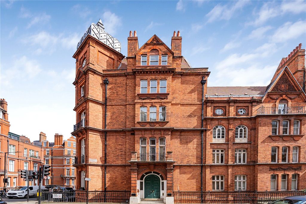 Property photo 1 of 15 External