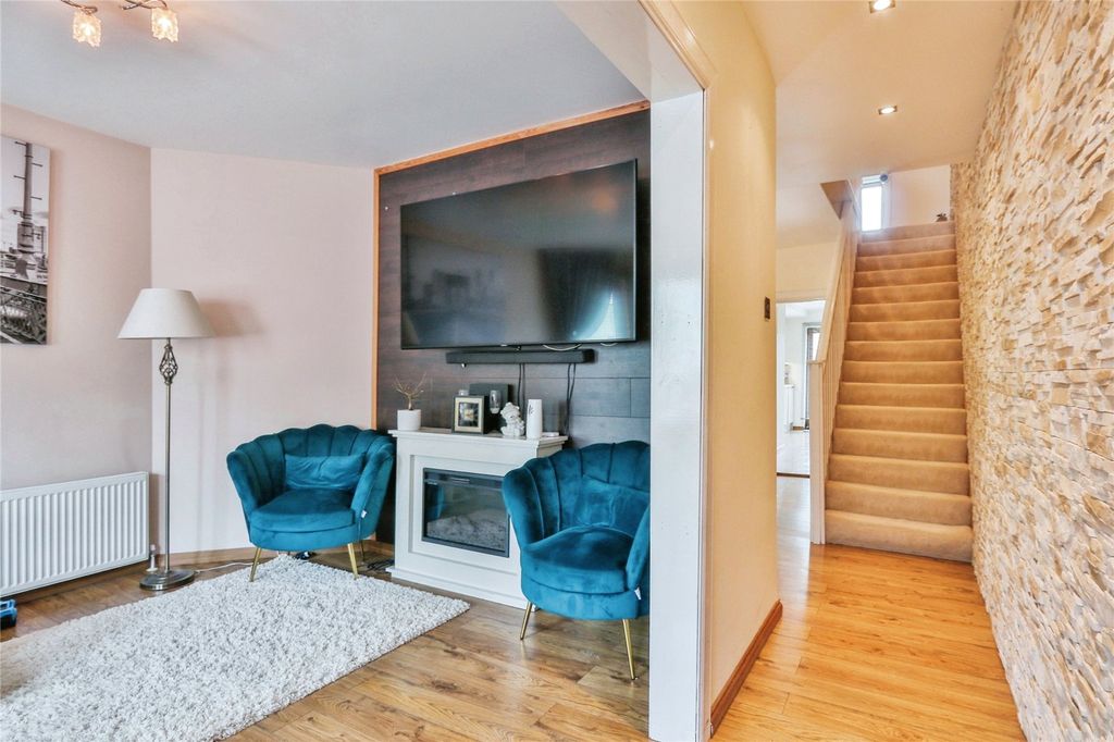 Property photo 2 of 17 Photography