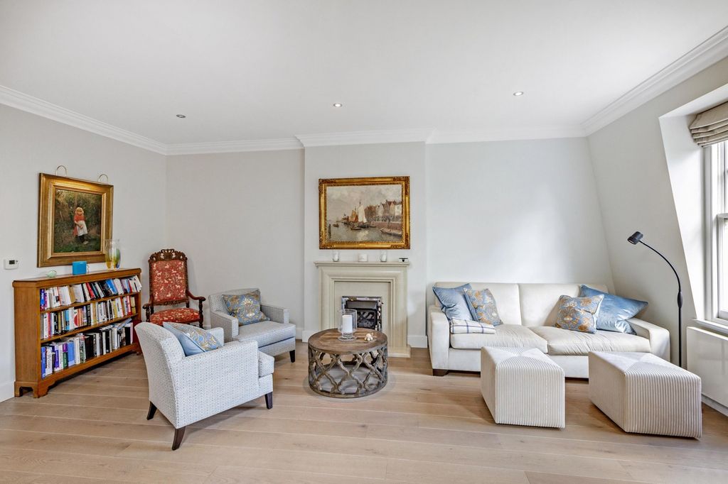 Property photo 2 of 13 Reception