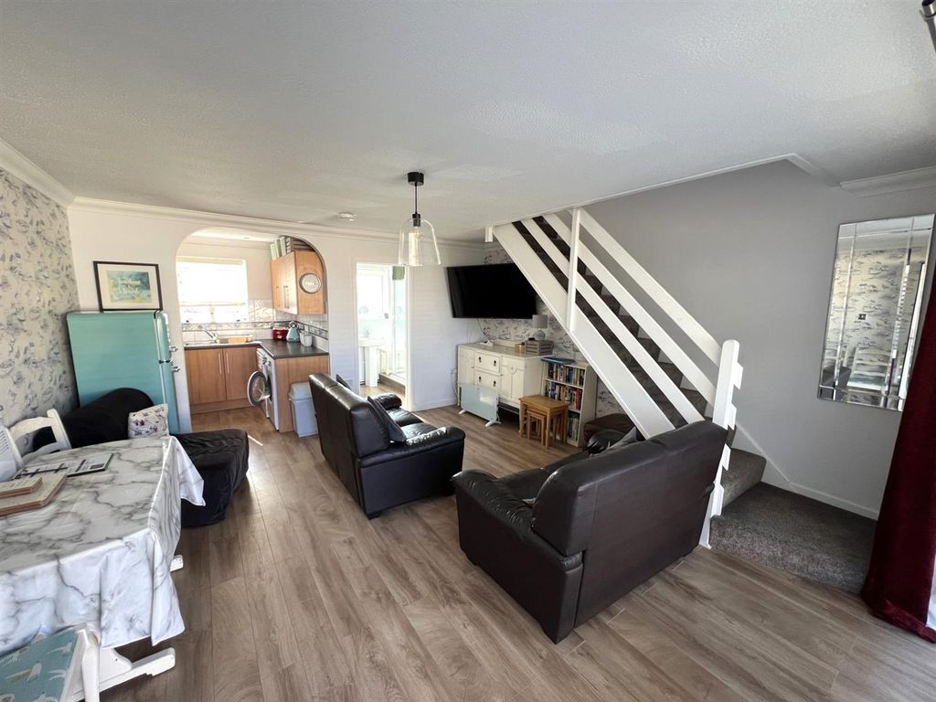 Property photo 3 of 13 Thumbnail_Img_5553.Jpg