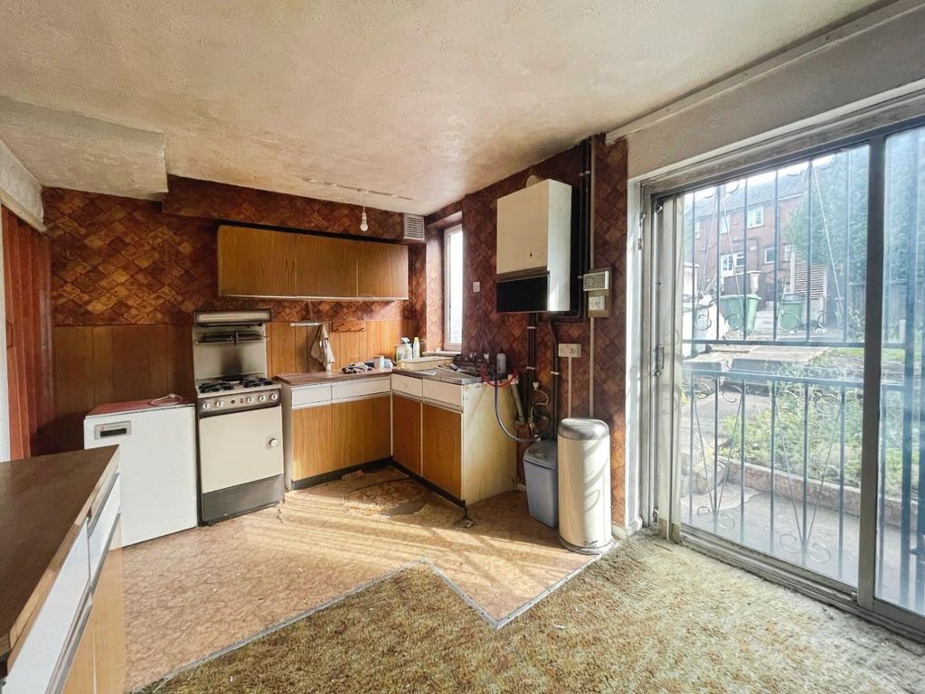 Property photo 3 of 16 Kitchen Diner