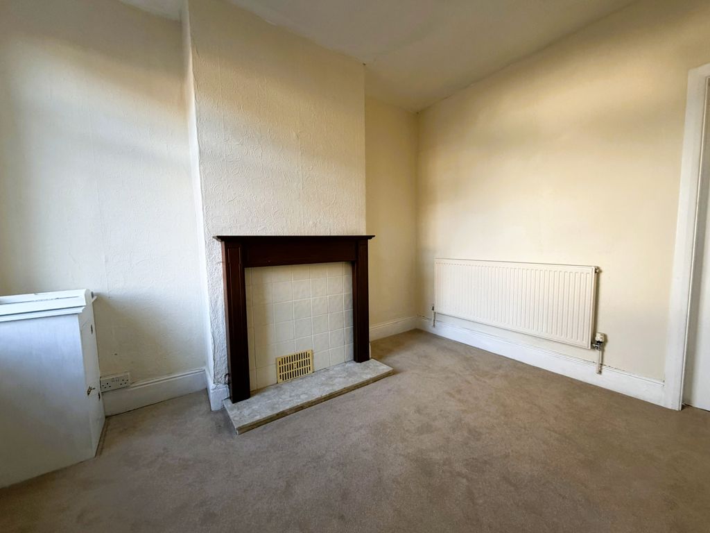 Property photo 2 of 17 Photo 9