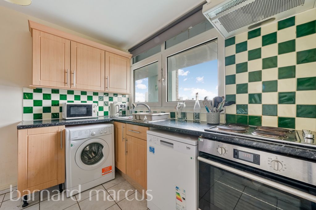 Property photo 1 of 8 Kitchen