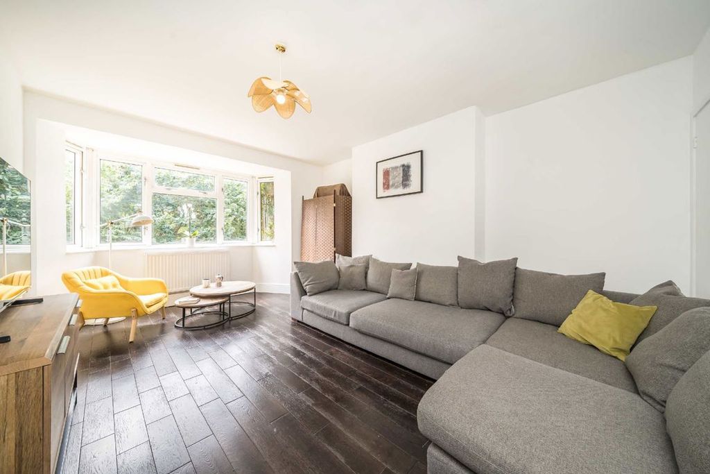 Property photo 1 of 5