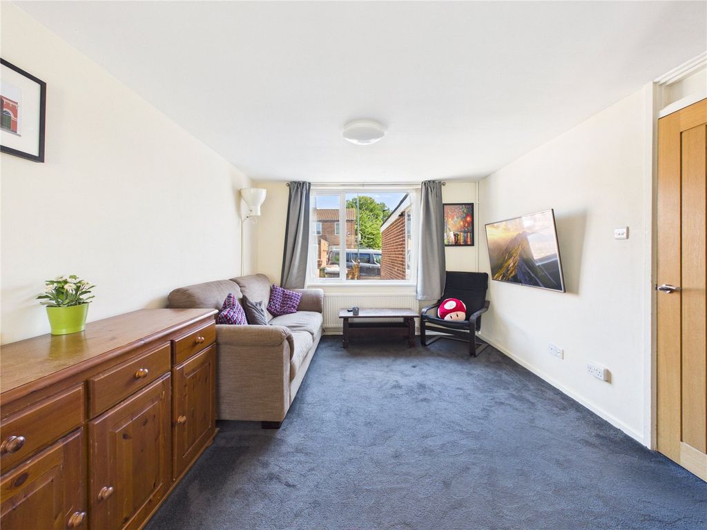 Property photo 3 of 19 Picture No. 05