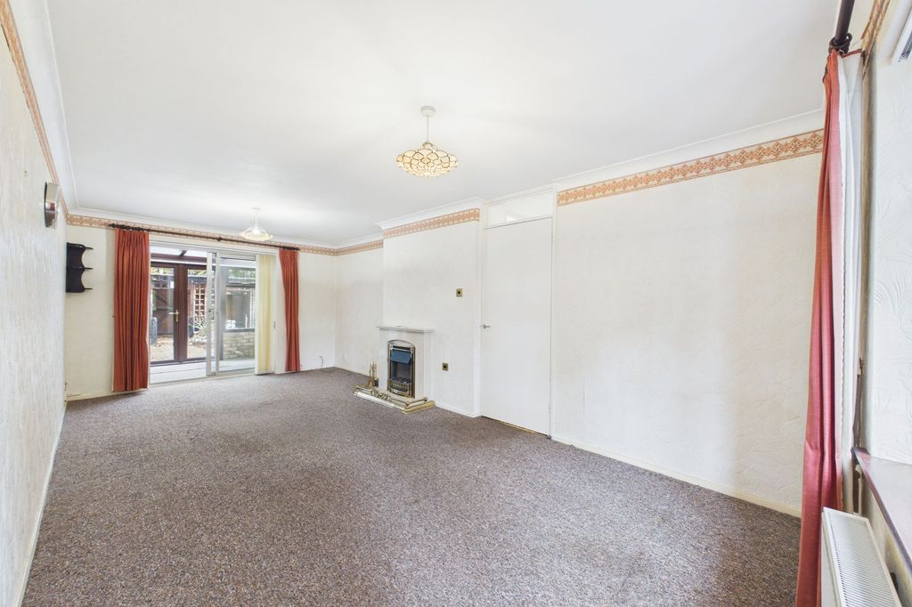 Property photo 3 of 17