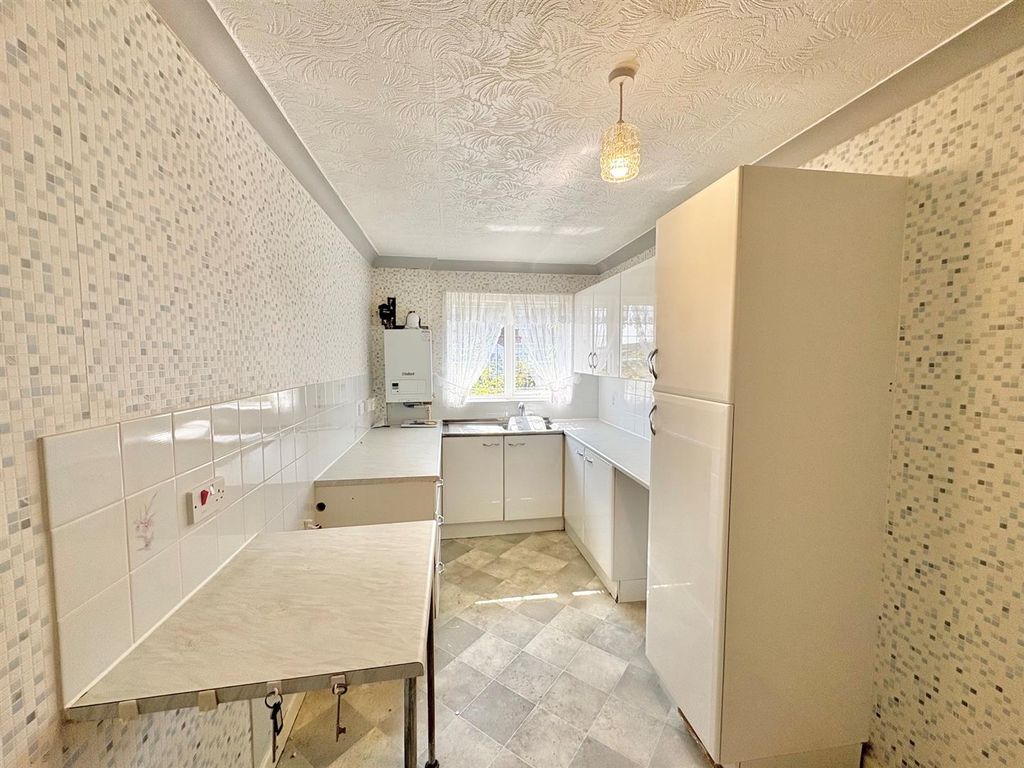 Property photo 3 of 8 Kitchen.Jpg