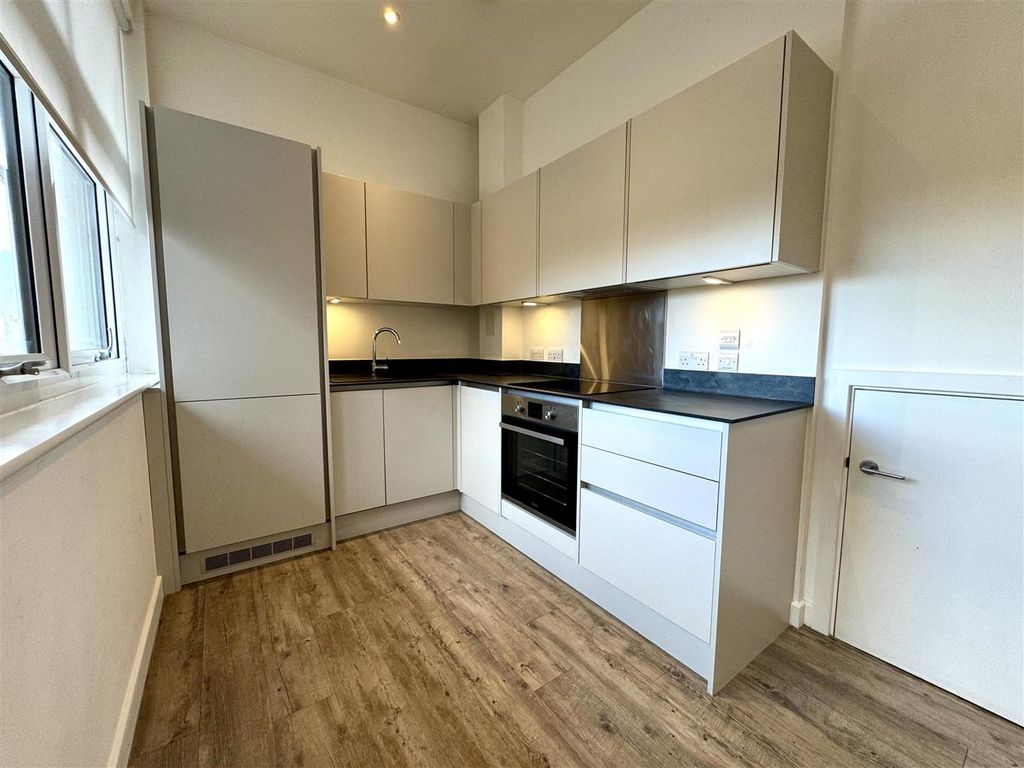 Property photo 2 of 11 Kitchen Pic 1.Jpeg