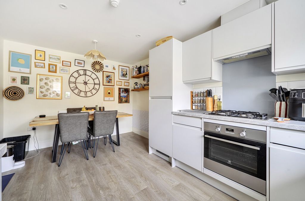 Property photo 3 of 22 1-6A30Fda270292-1...