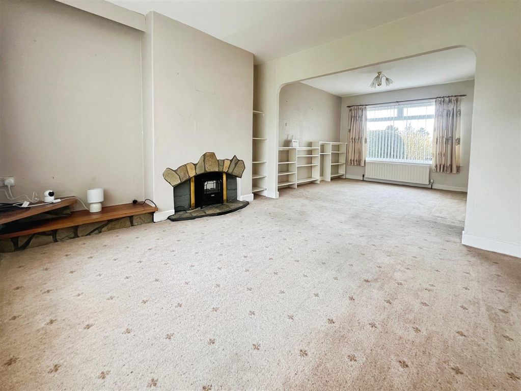 Property photo 3 of 24 Lounge Diner