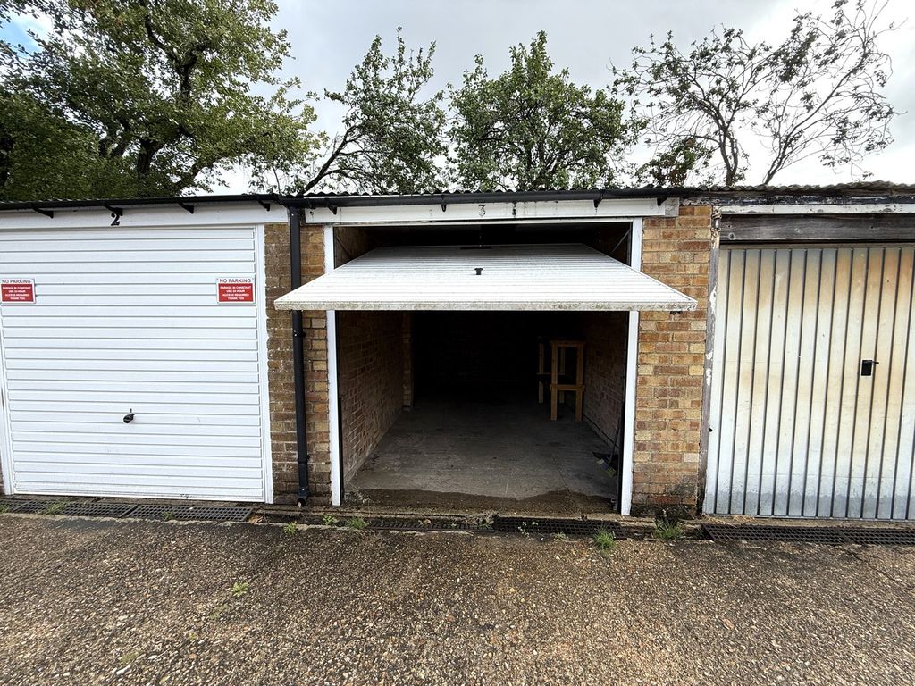 Property photo 1 of 1