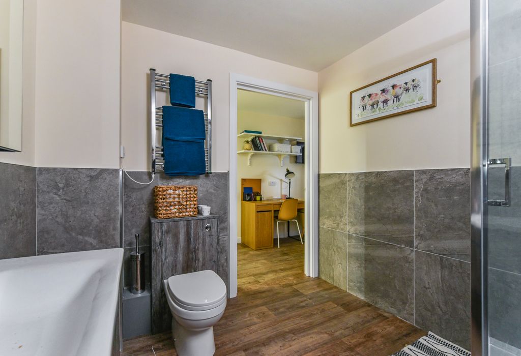 Property photo 1 of 29