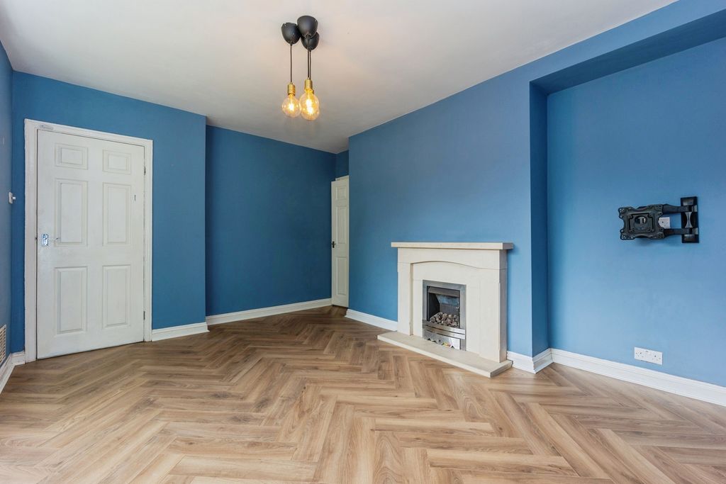 Property photo 2 of 19 Pbox-Img.Jpg