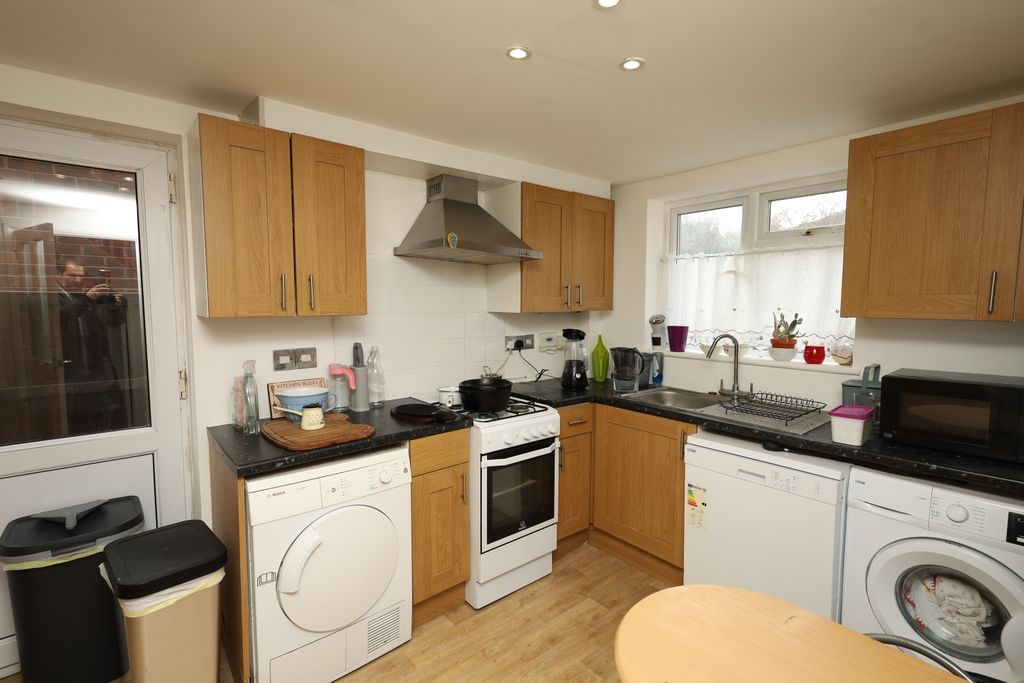 Property photo 2 of 17 Image 1