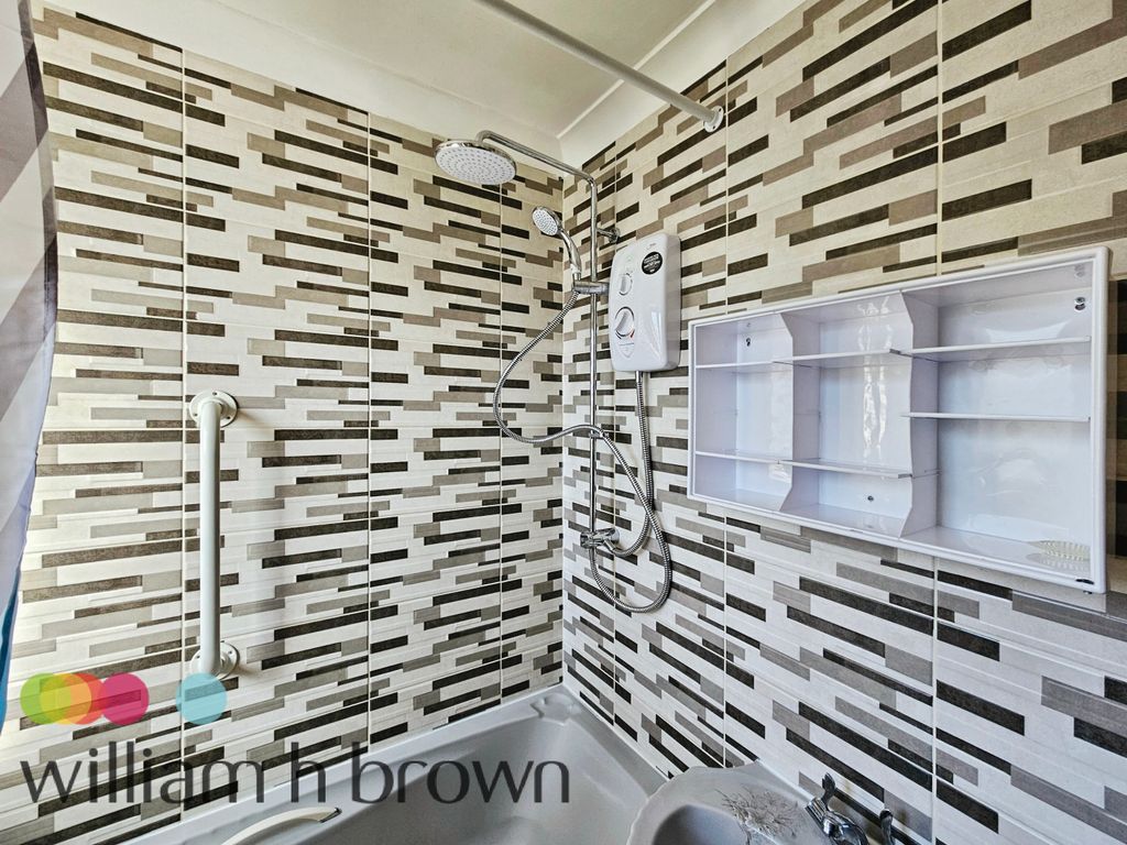Property photo 3 of 19 Image