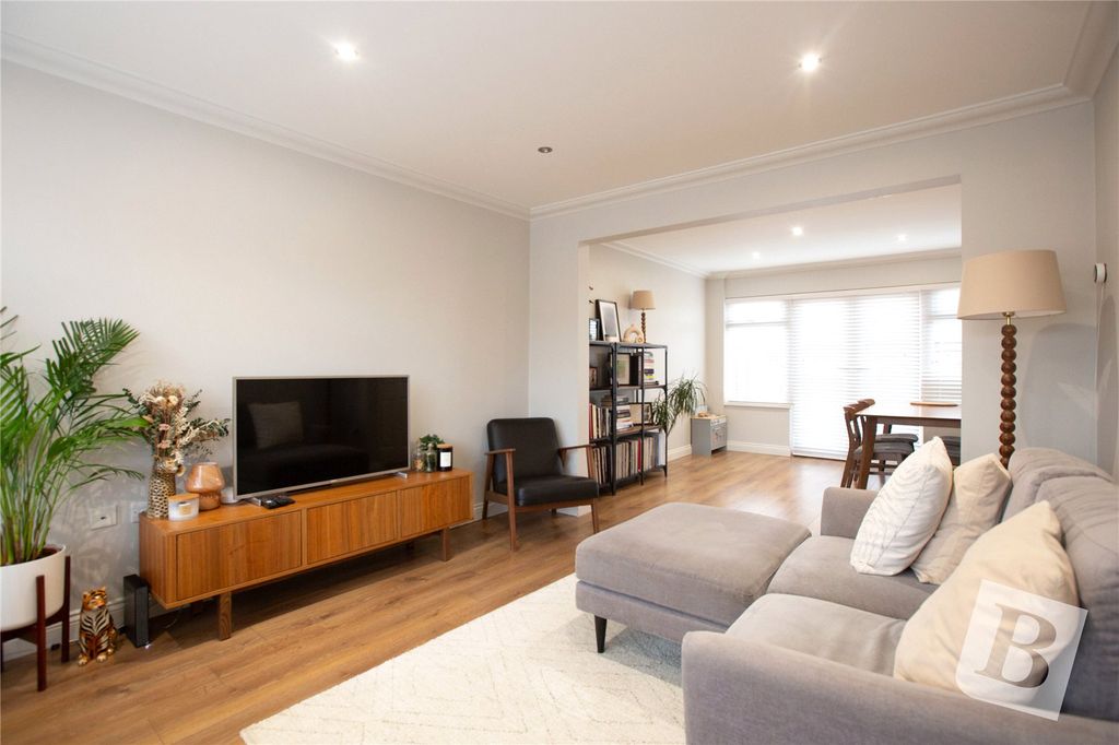 Property photo 1 of 16 Lounge/Diner