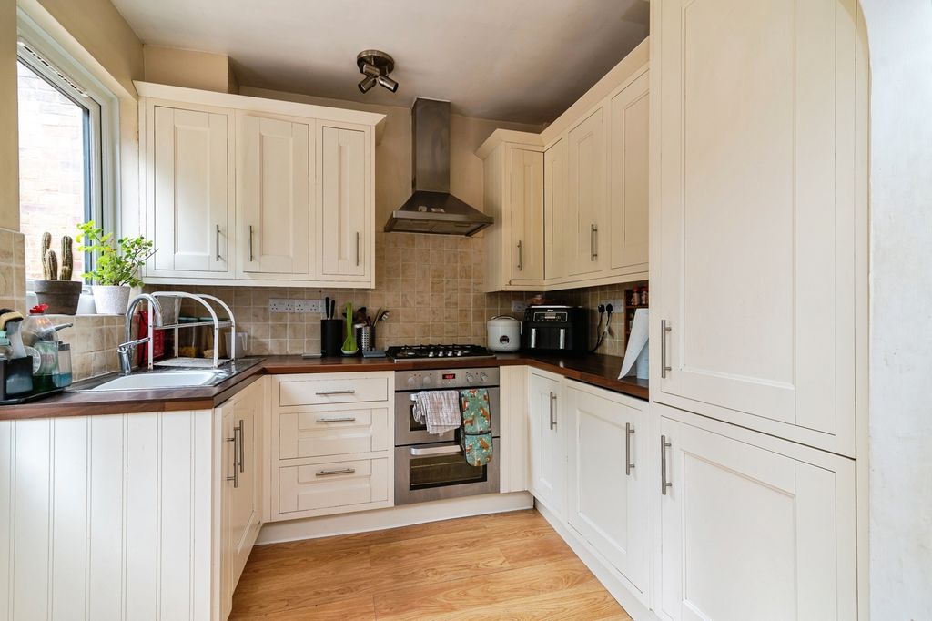 Property photo 2 of 13 Pbox-Img.Jpg