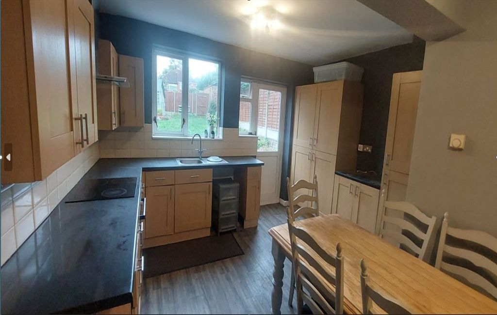 Property photo 2 of 3