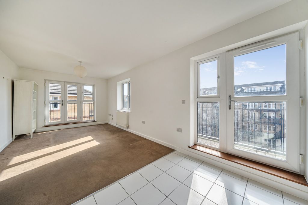 Property photo 1 of 14 1423071-8-69A6d24...