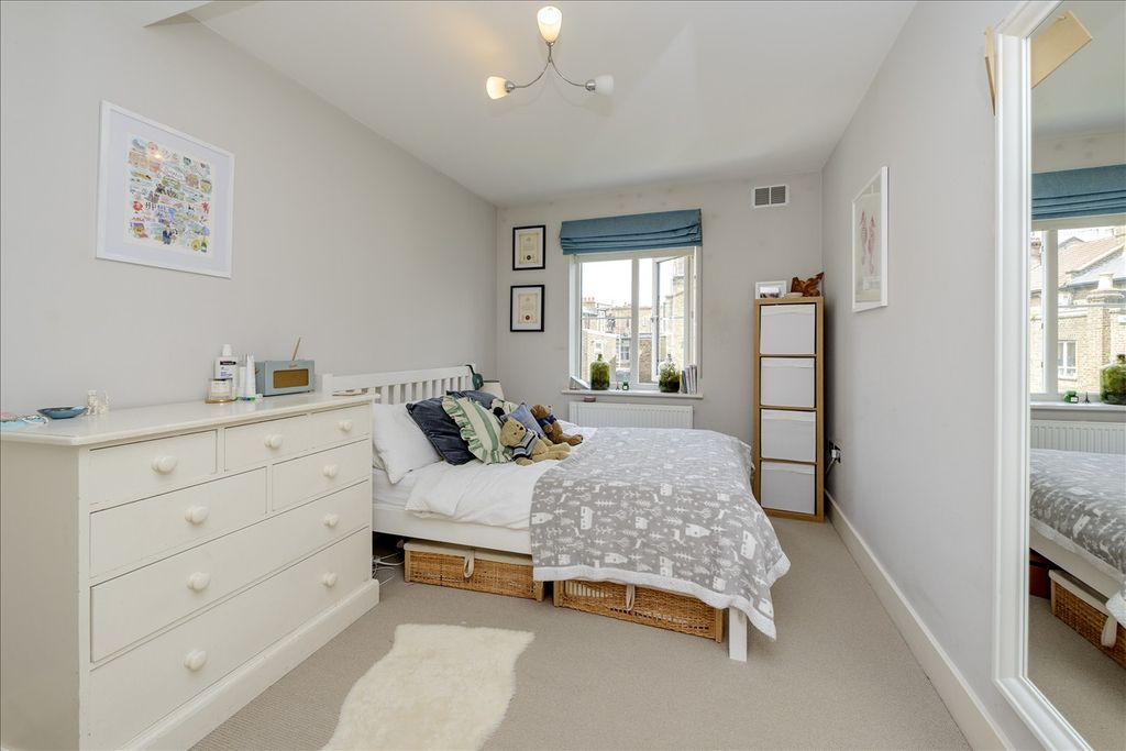 Property photo 2 of 6