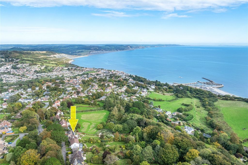 Property photo 1 of 24 The Crest