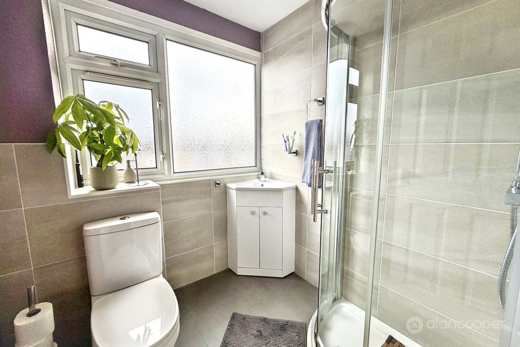 Property photo 3 of 20 4781074