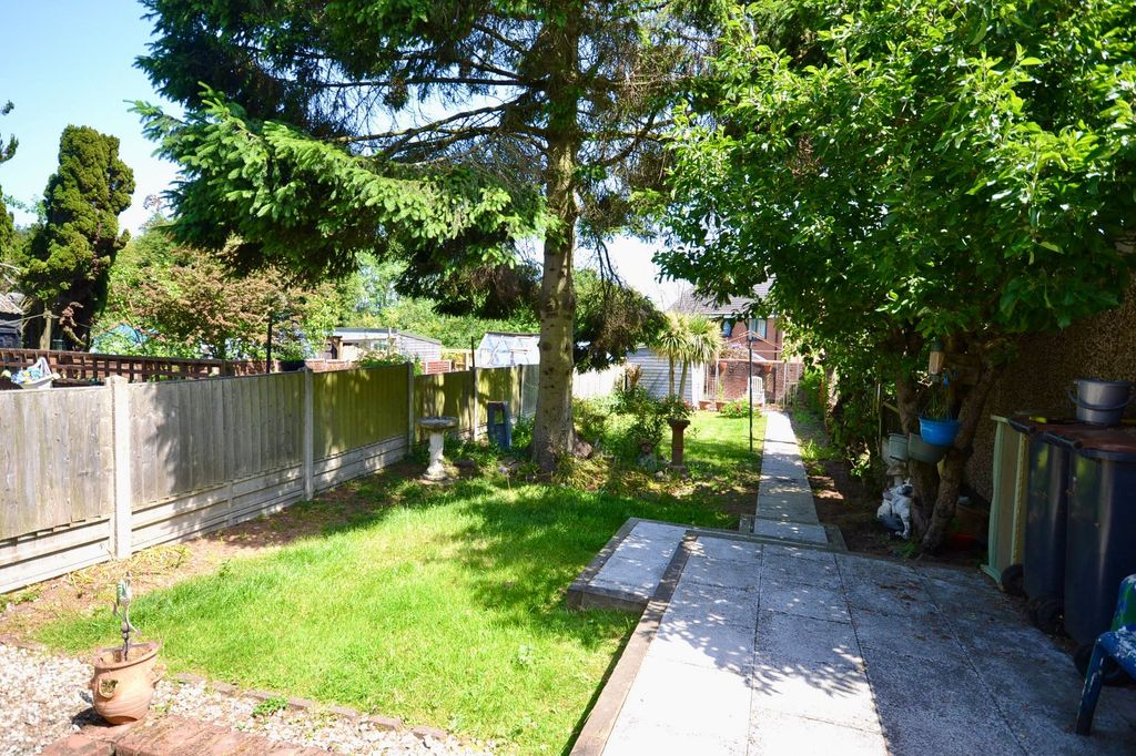 Property photo 2 of 24