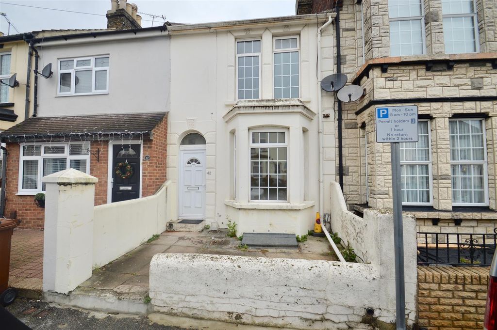 Property photo 1 of 11 External