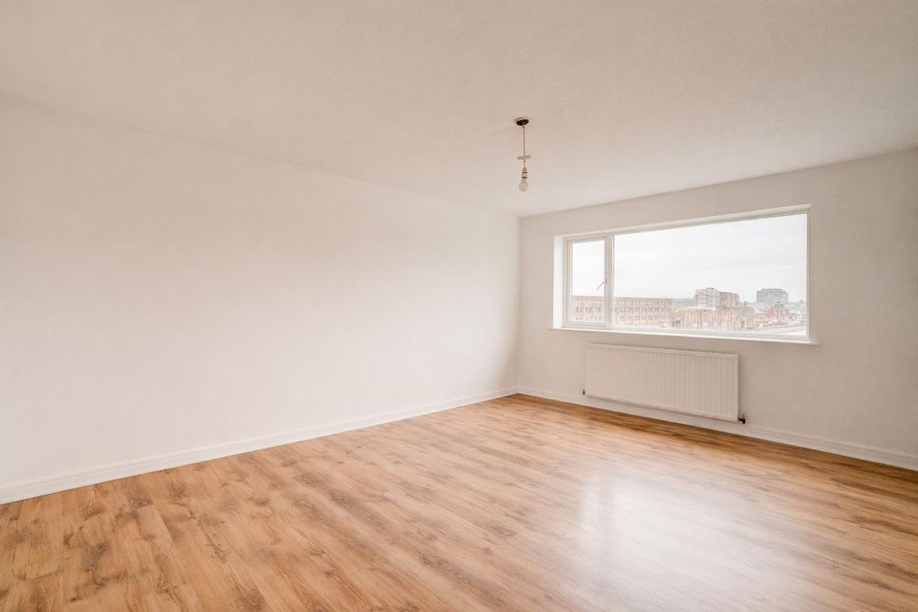 Property photo 3 of 9 A4c60Dd7-F0B1-401E-815B-997c3B4F0885.Png