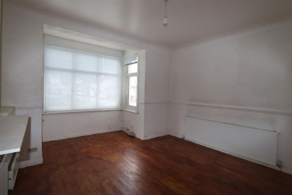Property photo 3 of 6 Img_3622.Jpg