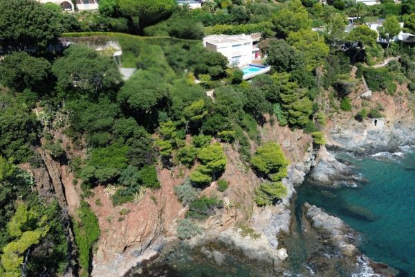 Property photo 1 of 3