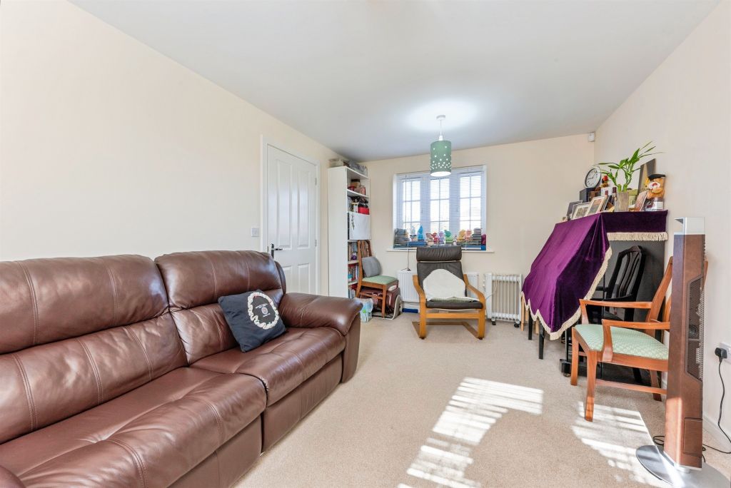 Property photo 2 of 21