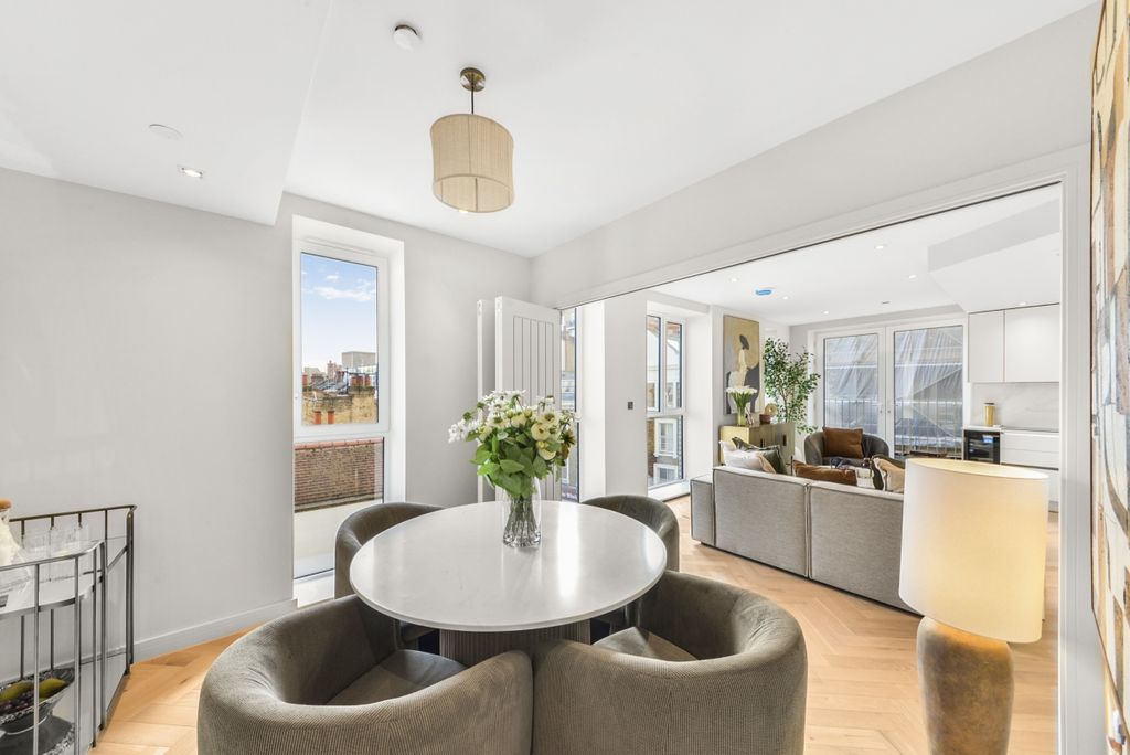 Property photo 3 of 26 Dsc_3817_High