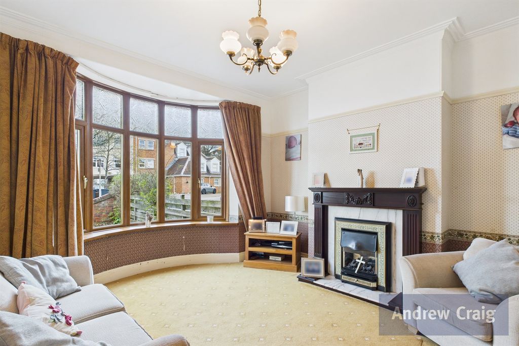 Property photo 2 of 18 Dining Room