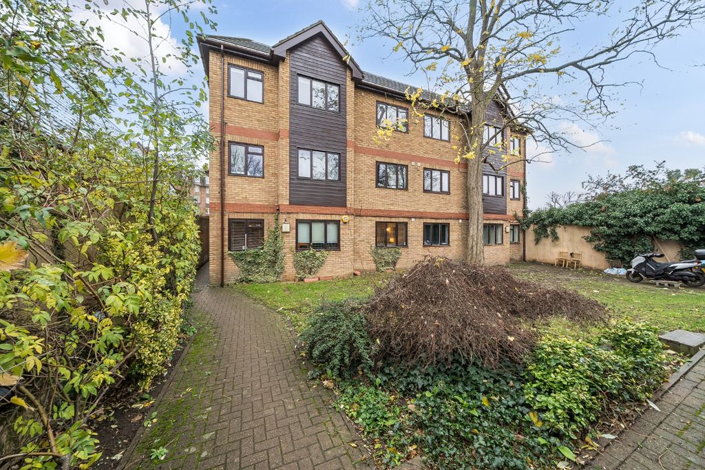 Property photo 1 of 14 4666740