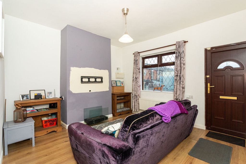 Property photo 3 of 18 Picture No. 17