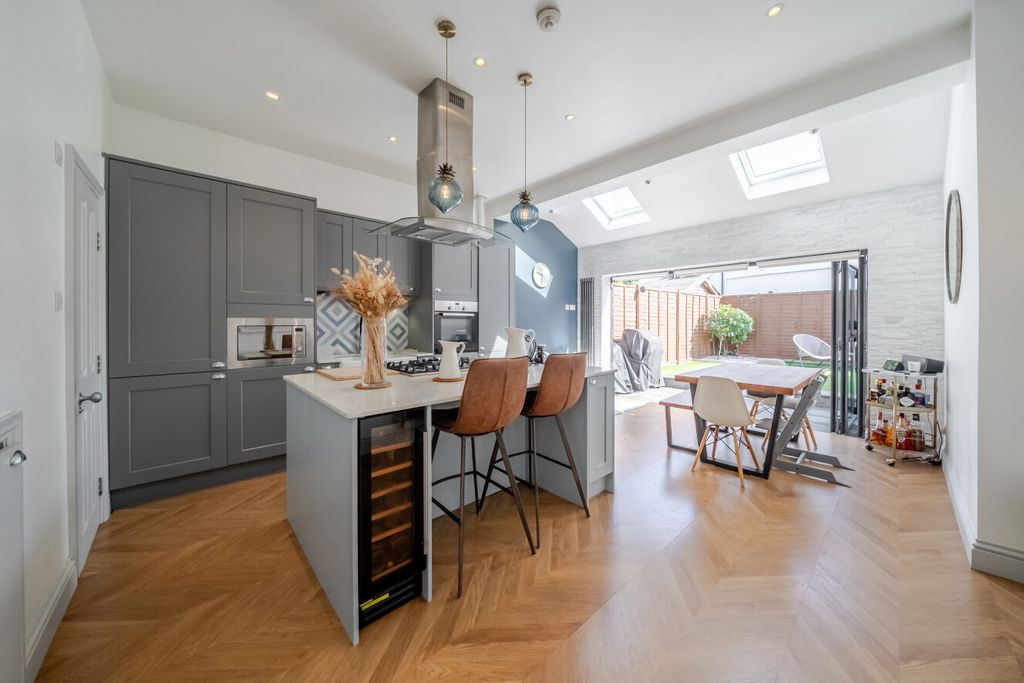 Property photo 1 of 11 1488261-19-6A4cc3...