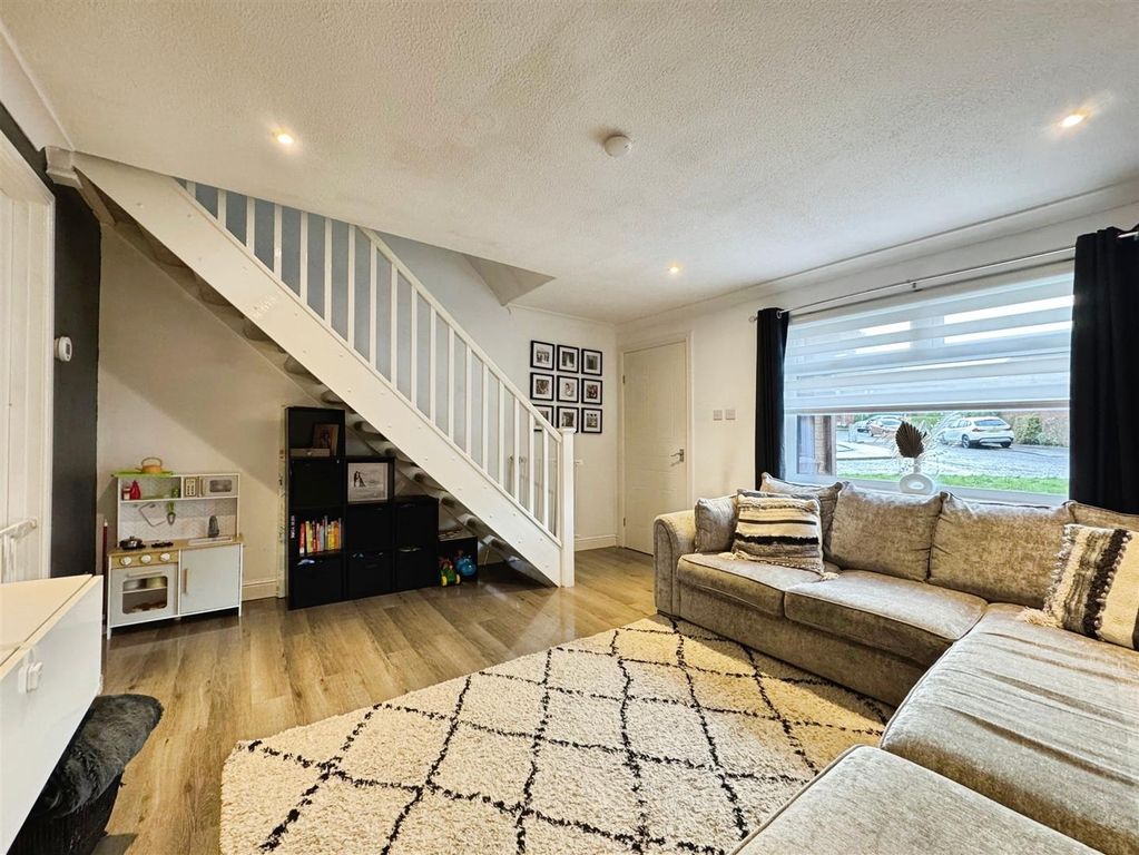 Property photo 3 of 27 Gallery